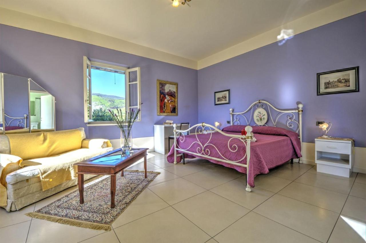 Lucca Cycling Holidays Il Tiglio Rooms SantʼAndrea di Compito エクステリア 写真