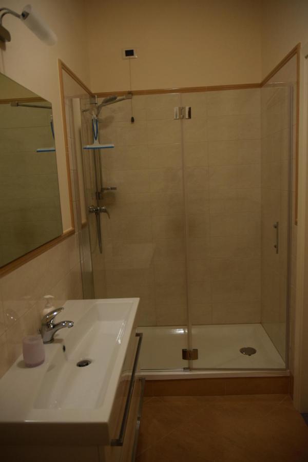 Lucca Cycling Holidays Il Tiglio Rooms SantʼAndrea di Compito エクステリア 写真